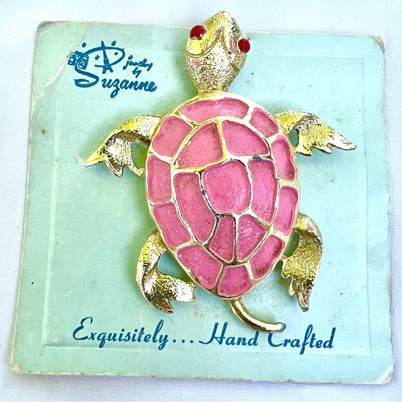 Vintage Accessories - Retro 60s Turtle Brooch in Pink and Gold